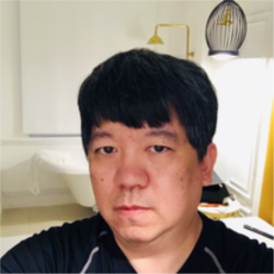 位于加拿大多伦多的约克大学行政学院副教授沈荣钦