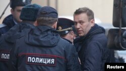 الکسی ناوالنی محبوب ترین مخالف سیاسی مسکو است که می خواهد در انتخابات ۲۰۰۱۸ روسیه خود را نامزد کند