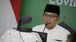 Gubernur Jabar Ridwan Kamil saat mengikuti forum kebudayaan Jabar bersama para seniman/budayawan (foto: dok. Humas Jabar).