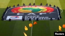 Le logo de la CAF (Confédération africaine de football) aperçu sur le terrain lors de la cérémonie de lancement de la CAN 2017 au stade de Franceville, Gabon, 14 janvier 2017.