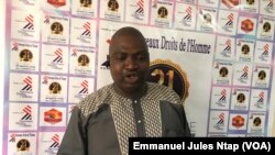 Roger Justin Noa du MRC, décrie les restrictions des libertés publiques à Yaoundé, le 12 mars 2019. (VOA/Emmanuel Jules Ntap)