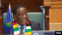 Zimbabwean President Emmerson Mnangagwa, who holds the rotating chairmanship of SADC, did not speak about the situation in Mozambique during his closing remarks, Nov. 20, 2024, at Mount Hampden in Zimbabwe (Columbus Mavhunga/VOA)