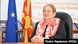 Ако кажеме дека поединечно, Етика и Логика ги нема, но има Филозофија во која може да се предаваат и Етика и Логика. Од тука, не гледам дека е тоа сериозен проблем, вели министерката Јаневска за критиките кон новиот Концепт за гимназиско образование.