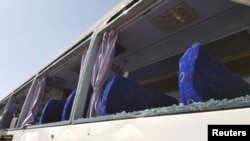 Autobus oštećen u ekploziji blizu piramida u Gizi, 19. maj 2019.