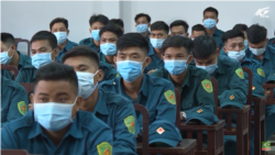 សមាជិកនៃកងជីវពលសមុទ្រអចិន្ត្រៃយ៍វៀតណាម ចូលរួមពិធីបើកសម្ពោធអង្គភាព នៅខេត្តក្រមួនស ឬ Kien Giang កាលពីថ្ងៃទី០៩ ខែមិថុនា ឆ្នាំ២០២១ កន្លងទៅ។ (រូបថត៖ ទូរទស្សន៍រដ្ឋខេត្ត Kien Giang ប្រទេសវៀតណាម)