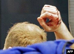 Rossiyaning "Domodedovo" aeroportida portlash, Medvedev ijrochilar jazolanadi, deydi