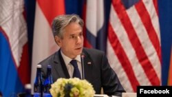 លោក​ Antony Blinken ​រដ្ឋមន្ត្រី​ការ​បរទេស​សហរដ្ឋ​អាមេរិក​ជួប​ជាមួយ​រដ្ឋ​មន្ត្រី​ការបរទេស​អាស៊ាន។ (Facebook)