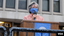 រូបឯកសារ៖ អ្នកស្រី មូរ សុខហួរ អនុប្រធានម្នាក់នៃគណបក្សសង្គ្រោះជាតិ ចូលរួមការប្រមូលផ្តុំគ្នារបស់សមាជិកគណបក្សសង្គ្រោះជាតិ ដើម្បីប្រារព្ធខួប ២៩ ឆ្នាំនៃកិច្ចព្រមព្រៀងសន្តិភាពទីក្រុងប៉ារីស នៅបរិវេណសាលាក្រុងឡូវែល រដ្ឋ Massachusetts ថ្ងៃសុក្រ ទី២៣ ខែតុលា ឆ្នាំ២០២០។ (ពិន ស៊ីសុវណ្ណ/វីអូអេ)