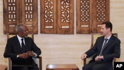 Utusan PBB-Liga Arab, Kofi Annan saat bertemu Presiden Suriah Bashar al-Assad di Damaskus (foto: dok). PBB dan pemerintah Suriah menyepakati kerangka baru bagi perdamaian (19/4).