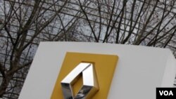 Kantor pusat Renault di Boulogne-Billancourt, Paris, Perancis.