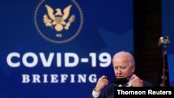 조 바이든 미국 대통령 당선인이 지난 29일 델라웨어 윌밍턴 퀸스극장 대통령직 인수위 본부에서 신종 코로나바이러스 브리핑을 가졌다.