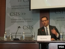 Ely Ratner, senior fellow of China Studies at Council on Foreign Relations, spoke at the Seventh Annual CSIS South China Sea Conference, 7/18/2017. （Photo by VOA Li Ya)