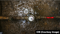 Političke stranke kontrolišu rad javnih preduzeća preko svojih članova, koje postavljaju u njihove uprave