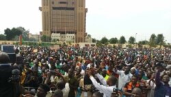 Plusieurs milliers de Burkinabè manifestent pour réclamer plus de sécurité