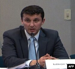 Tojikistondan Qahhorjon Aminov