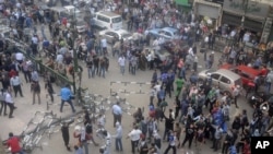 Qohirada prezident Muhammad Mursiyning o'z vakolatlarini oshirishga qaratilgan qaroriga namoyishlar, 24-noyabr, 2012-yil. 