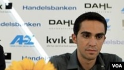 Alberto Contador dikenai hukuman skors sementara oleh International Cycling Union akibat dites positif terlibat doping beberapa minggu lalu.
