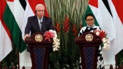 Menlu Palestina Riyad al-Maliki (kiri) dan Menlu Retno Marsudi dalam konferensi pers bersama di kantor Kemlu RI di Jakarta (foto: dok).