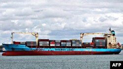 Tàu Maersk Alabama mang cờ Mỹ bị cướp ngoài khơi bờ biển Somalia năm 2009