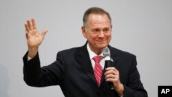 រូបឯកសារ៖ លោក Roy Moore ដែល​ជា​បេក្ខជន​សមាជិក​ព្រឹទ្ធសភា​មក​ពី​គណបក្ស​សាធារណរដ្ឋ​ 