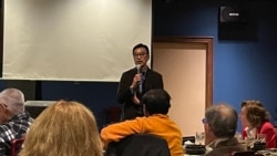 지난 3일 미국 워싱턴에서 열린 북한 정치범수용소의 실상을 담은 첫 상업 애니메이션 영화 ‘트루 노스(True North)’ 시사회에서 에이지 한 시미즈 감독이 관객과 대화하고 있다.