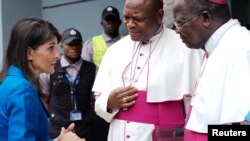 Nikki Haley, représentante permanente américaine aux Nations Unies, rencontre les évêques de la Conférence épiscopale nationale du Congo (Cenco) à Gombe, Kinshasa, 27 octobre 2017. 