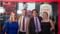 Porodica Redžić na dan potpisivanja ugovora za FC Dallas