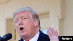 លោក​ប្រធានាធិបតី ដូណាល់ ត្រាំ ថ្លែង​ទៅ​កាន់​សារព័ត៌មាន​នៅ​ក្នុង​សេតវិមាន កាលពី​ថ្ងៃទី២៥ ខែមករា ឆ្នាំ២០១៩។