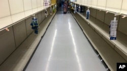 2020年3月16日宾夕法尼亚州一家杂货店的空荡的货架