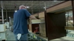 US Unemployment Falls to Seven-Year Low