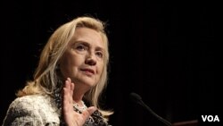 Menteri Luar Negeri Amerika Hillary Clinton melawat ke Oman setelah mengunjungi Libya (foto:dok).