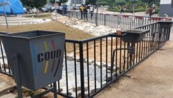 Pour la reprise des cours, des lave-mains ont été installé par le Centre des Œuvres Universitaires de Dakar, au Sénégal, le 2 septembre 2020. (VOA/Seydina Aba Gueye)