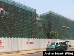 Construction par la Chine du siège du gouvernement à Brazzaville, le 10 septembre 2018. (VOA/Arsène Séverin)