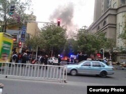 街上拉起了警戒线，救护车、警车纷纷赶赴现场（自由亚洲电台使用过的网络图片)