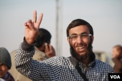 Men living under IS are shown with their IS-required beards in Mosul, Iraq, Jan. 14, 2017. (H. Murdock/VOA)