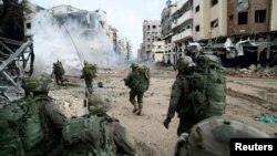 سربازان اسراییلی در جریان عملیات نظامی در نوار غزه