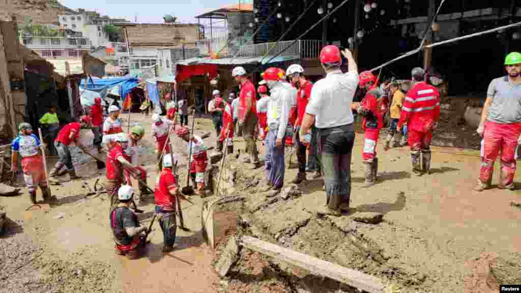 سیلاب ده&zwnj;ها شهر و روستای ایران را فراگرفته است