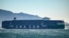 FILE - "CMA CGM Palais Royal", kapal kontainer terbesar di dunia dengan tenaga gas alam, berlayar di teluk Marseille, Prancis selatan, 14 Desember 2023. (Christophe SIMON / AFP)