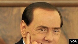 Perdana Menteri Italia Silvio Berlusconi akan menghadapi peradilan berbagai kasus tuntutan terhadap dirinya mulai bulan depan.