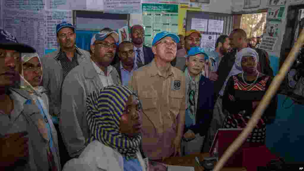 የተባበሩት መንግሥታት ድርጅት ዋና ጸሓፊ ባን ኪ ሙን በኢትዮጵያ የተከሰተውን ድርቅና የምግብ እጥረት ሁናቴ በቅርብ ለመከታተል ወደ ኢትዮጵያ ተጉዘዋል