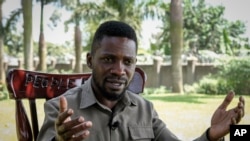 Kiongozi wa upinzania wa Uganda Bobi Wine, ambaye jina lake halisi ni Kyagulanyi Ssentamu, alipozungumza na AP.
