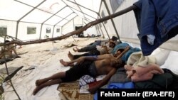 Migranti u Vučjaku kod Bihaća (EPA-EFE/FEHIM DEMIR)