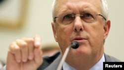 Bruce Sewell, senior VP and general counsel for Apple, testifies on encryption during a hearing on Capitol Hill, Washington, March 1, 2016. The face-off started after Apple refused to comply with a court order to unlock an iPhone beonging to a California mass shooter.