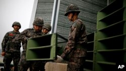  တောင်ကိုရီးယားနိုင်ငံ၏ မြောက်ကိုရီးယားကို ဆန့်ကျင်တဲ့ အသံချဲ့စက်များ