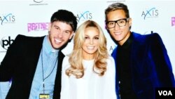 Nghệ sĩ biểu diễn ở trung tâm thành phố Saint Petersburg đánh dấu Ngày Cá Tháng Tư.
