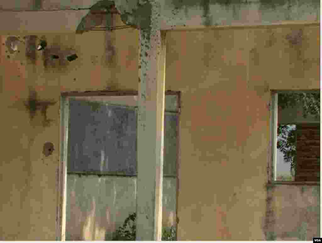 A damaged section of a torched school is seen in Fotokol, Cameroon. (M.E. Kinzeka/VOA)