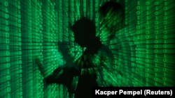 Individu dan perusahaan China memperoleh keuntungan dari pencurian rahasia dagang lewat peretasan terhadap Amerika (foto: ilustrasi).