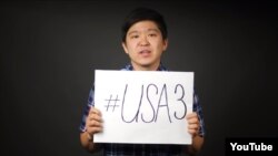 북한에 억류된 미국인 김상덕 씨의 아들 김솔 군이 유튜브에 아버지의 석방을 촉구하는 영상을 올렸다.