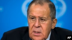 Menteri Luar Negeri Rusia Sergei Lavrov berbicara di Moskow (foto: dok). 