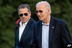 조 바이든(오른쪽) 미국 대통령과 차남 헌터. (자료사진)